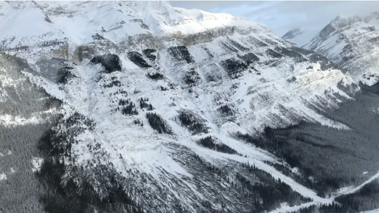 أجزاء من متنزه جاسبر الوطني على موعد مع كمية وفيرة من الثلوج