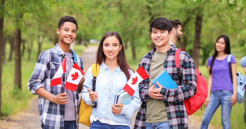 الهجرة الى كندا عن طريق الدراسة