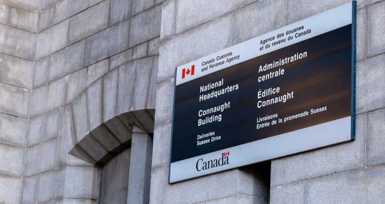 كندا تحذر الكنديين من المحتالين الذين يطلبون سداد دفعات CERB