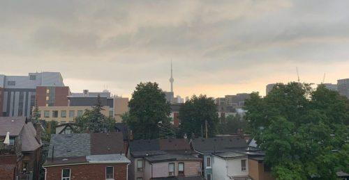 وكالة البيئة الكندية: تحذيرات من إعصار وعواصف رعدية ستضرب تورنتو