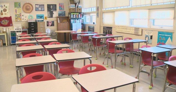 هل على الكنديين القلق بعد ارتفاع حالات كورونا في المدارس الأمريكية التي أُعيد فتحها؟