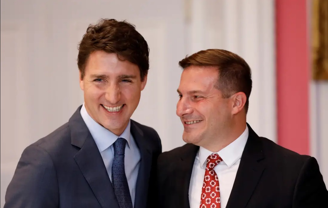 وزير الهجرة الكندي مع رئيس وزراء كندا