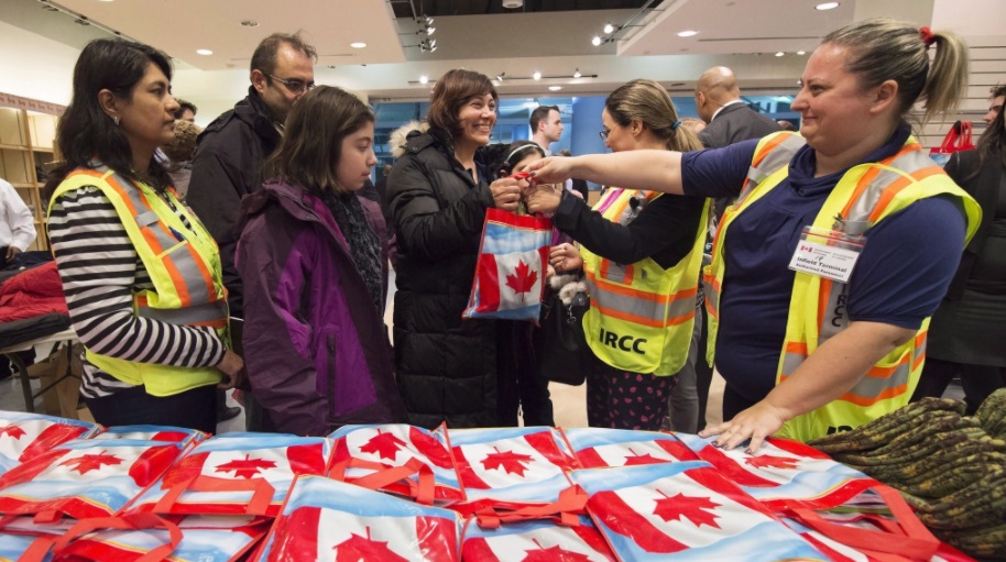 اللاجئون السوريون يحتفلون بالذكرى السنوية الخامسة في كندا افتراضيا