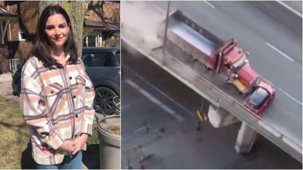 بالفيديو: سائق شاحنة يدفع سيارة "ميني كوبر" نصف كيلومتر في تورونتو