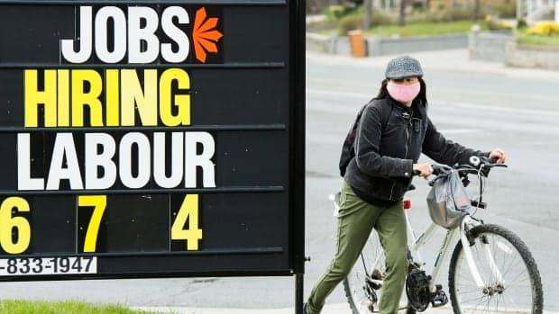 كندا تضيف 259 ألف وظيفة في فبراير مستردة معظم الوظائف التي فقدتها في الشهرين الماضيين