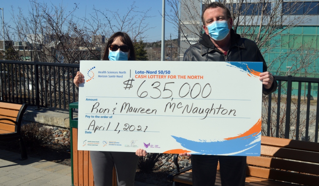 أونتاريو: زوجان يفوزان بمبلغ 635 ألف دولاراً في يانصيب المستشفى 50/50