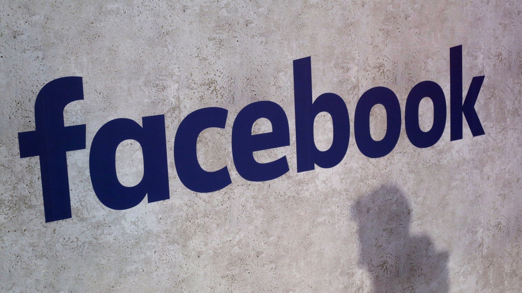 تسريب بيانات نصف مليار شخص على موقع فيسبوك من بينهم مارك زوكربيرغ