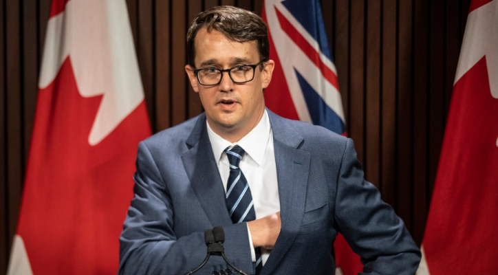 حكومة أونتاريو توافق على إعطاء الموظفين إجازة مدفوعة الأجر خلال الوباء