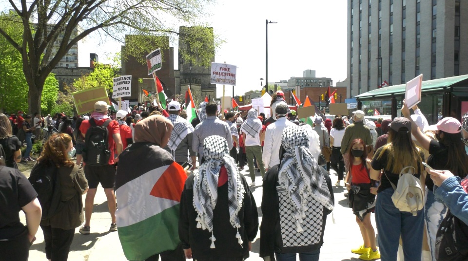 أوتاوا شهدت اليوم مظاهرة ضد قيود كورونا وأخرى حاشدة داعمة للفلسطينيين