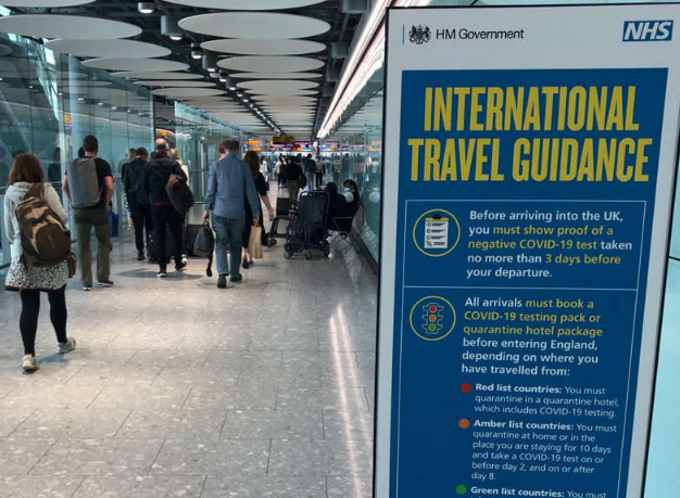 بريطانيا تضع لافتة "مغلقة" كبيرة على أبوابها أمام السياح