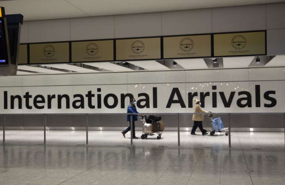 انخفاض أعداد المسافرين عبر مطارات المملكة المتحدة بنسبة 75%