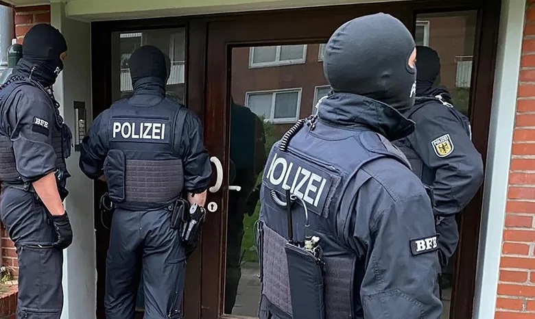 القبض على سوري يترأس عصابة تهريب في المانيا