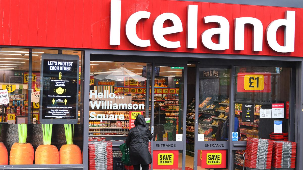 مدير Iceland يناشد المتسوقين لعدم الشراء بدافع الذعر قبل عيد الميلاد