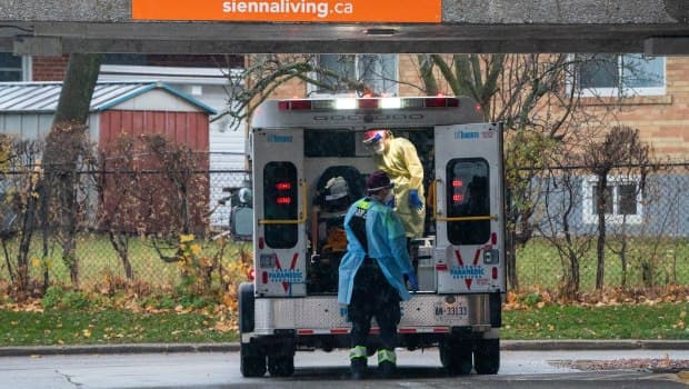 أونتاريو تسجل أكثر من 800 إصابة جديدة بكورونا لليوم الثاني على التوالي