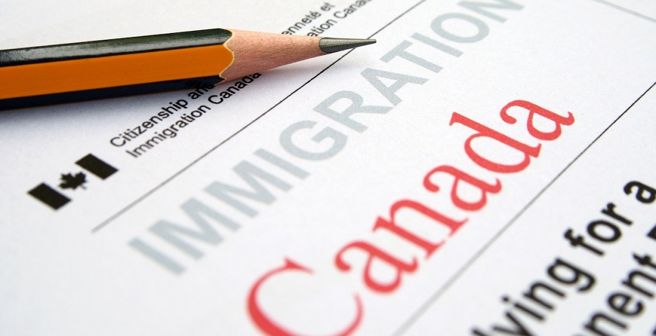 اريد الهجرة إلى كندا مجانا