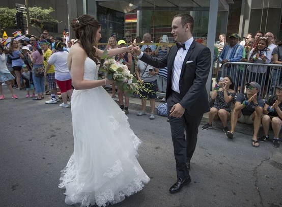 كيبيك: الرقص في حفلات الزفاف مسموح ولكن يجب أن تبتعد عن شريكك مسافة متر واحد