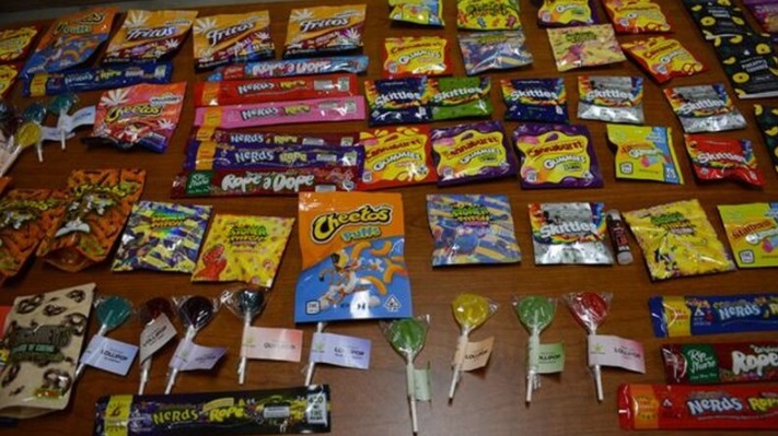 شرطة تورنتو تحذر المواطنين بعد العثور على منتجات القنب في عبوات الحلوى