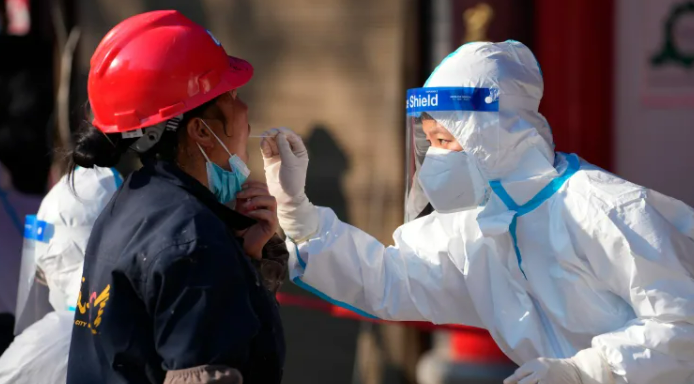 الصين تفرض حظراً صحياً على 13 مليون مواطن بعد ارتفاع عدد الإصابات بكورونا