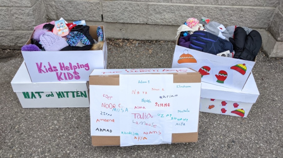 طلاب في أونتاريو يجمعون أساسيات الشتاء لمساعدة اللاجئين الجدد في كندا
