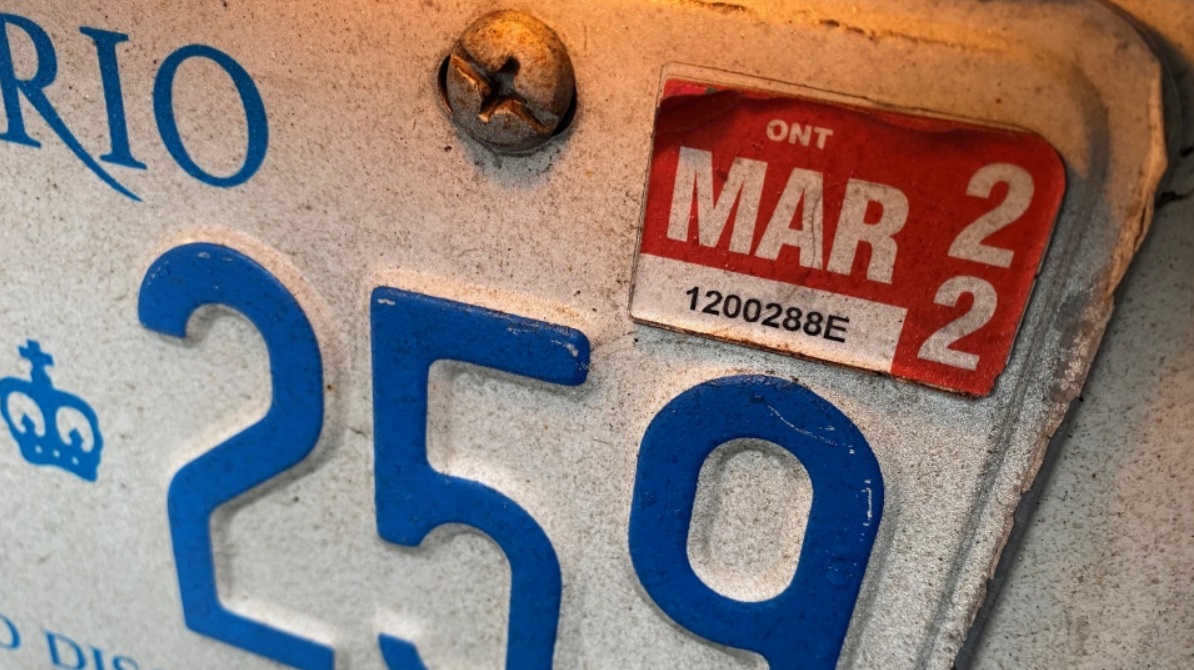 لوحات ترخيص سيارات أونتاريو
