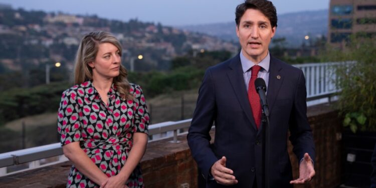 رئيس الوزراء الكندي ووزيرة الخارجية