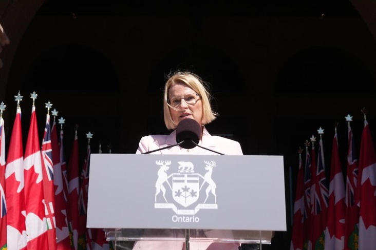 وزيرة الصحة في أونتاريو