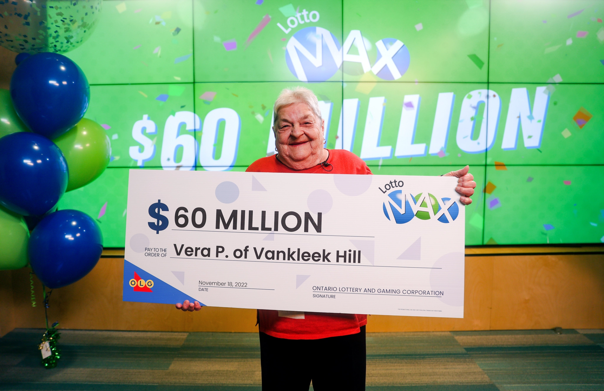 Vera Page الفائزة بجائزة لوتو ماكس الكبرى 60 مليون دولار