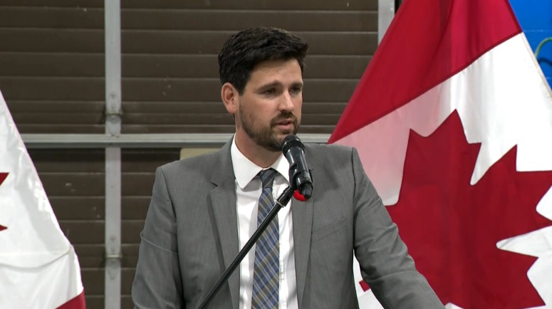 وزير الهجرة الكندي