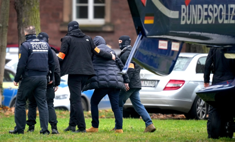الشرطة الألمانية تعتقل أعضاء من مجموعة مواطني الرايخ اليمينية المتطرفة