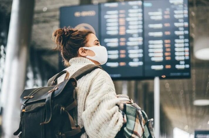 منظمة الصحة العالمية توصي بارتداء الكمامات خلال الرحلات الطويلة وسط انتشار متغير جديد لكوفيد