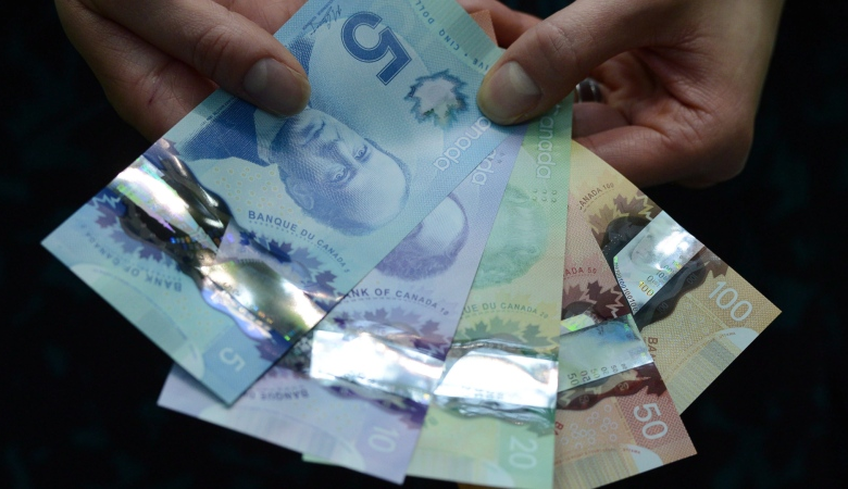 حكومة أونتاريو تقرر زيادة الحد الأدنى للأجور يبلغ 16.55 دولارا للساعة اعتبارا من 1 أكتوبر