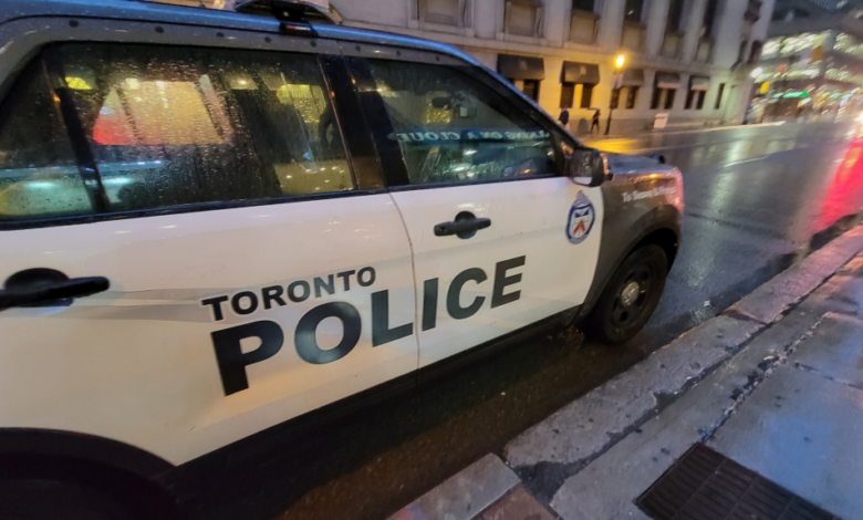 شرطة تورنتو تحقق في سلسلة من عمليات السطو المسلح