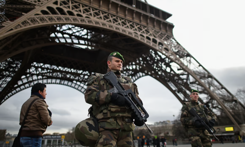 غضب الفرنسيين قد يجبر حكومتهم على فرض "حالة الطوارئ" في البلاد
