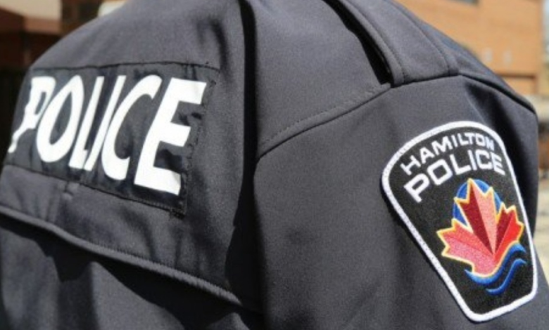 الشرطة تخلي مدرسة ثانوية في أونتاريو بعد التهديد بوجود قنبلة
