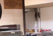انتشار فيديو لفئران تجري على حائط أحد مطاعم تيم هورتونز في كندا