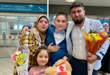 عدنان خرسا يجتمع مع والديه وشقيقته في كندا بعد 6 سنوات من الانفصال