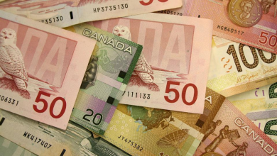 الدولار الكندي يهبط إلى أدنى مستوى له خلال اثني عشر شهرا