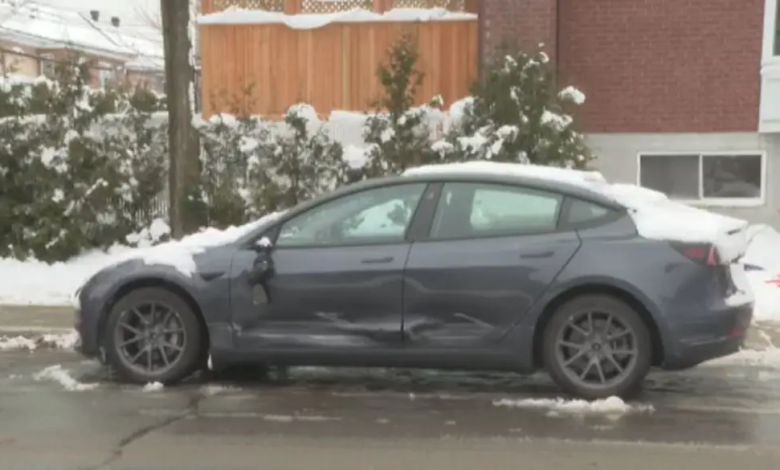 عائلة في مونتريال تطلب اعتذارا من المدينة بعد اصطدام كاسحة ثلج بسيارتهم