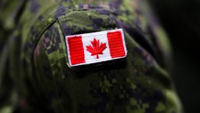 أعضاء من القوات المسلحة الكندية يواجهون اتهامات بحيازة أسلحة ومخدرات والاتجار بها