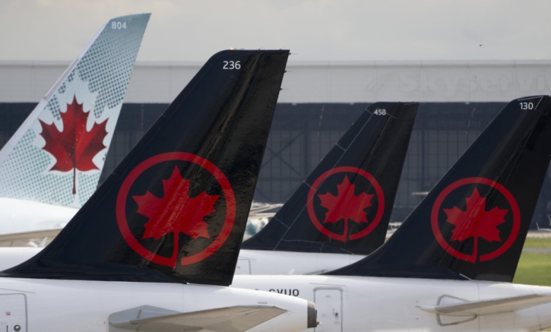 برنامج الدردشة الآلي لطيران كندا يعطي رجلا معلومات خاطئة