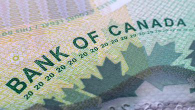 ما الذي يعنيه انخفاض سعر الفائدة بالنسبة للدولار الكندي